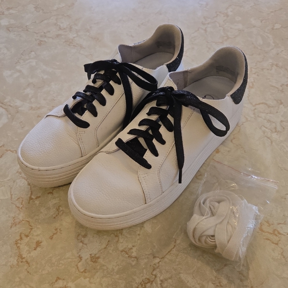 SIZE 7, Joy Performance Comfort Leather  Sneakers Orthotic Insole